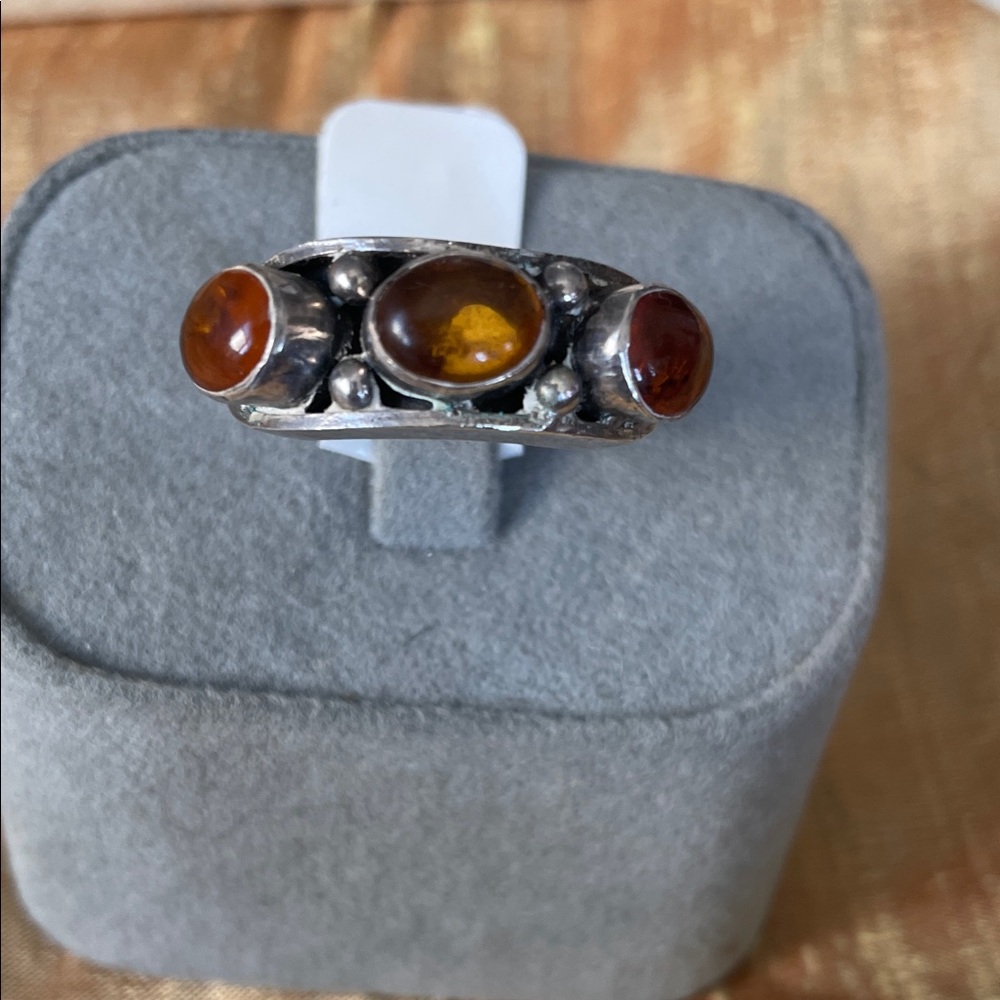 Elegant Silver and Amber Women's Ring